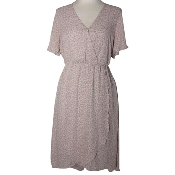 Sienna Sky Purple Micro Floral Daisy Print Surplice Front Midi Dress Size Medium - Picture 1 of 8